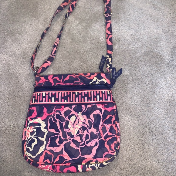Vera Bradley purse - Picture 1 of 6